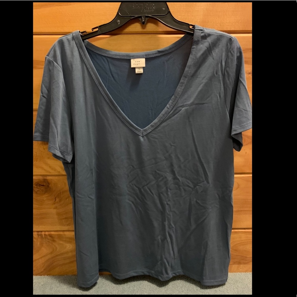 Blue T-shirt - like new